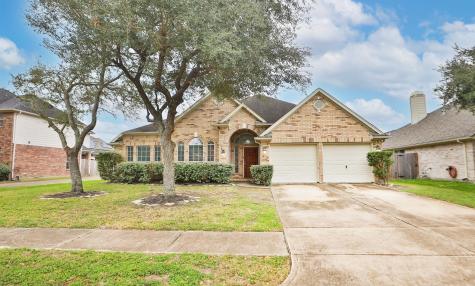 3904 Travis Lake Court Pearland TX 77581