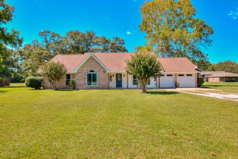101 County Road 2209 S Cleveland TX 77327