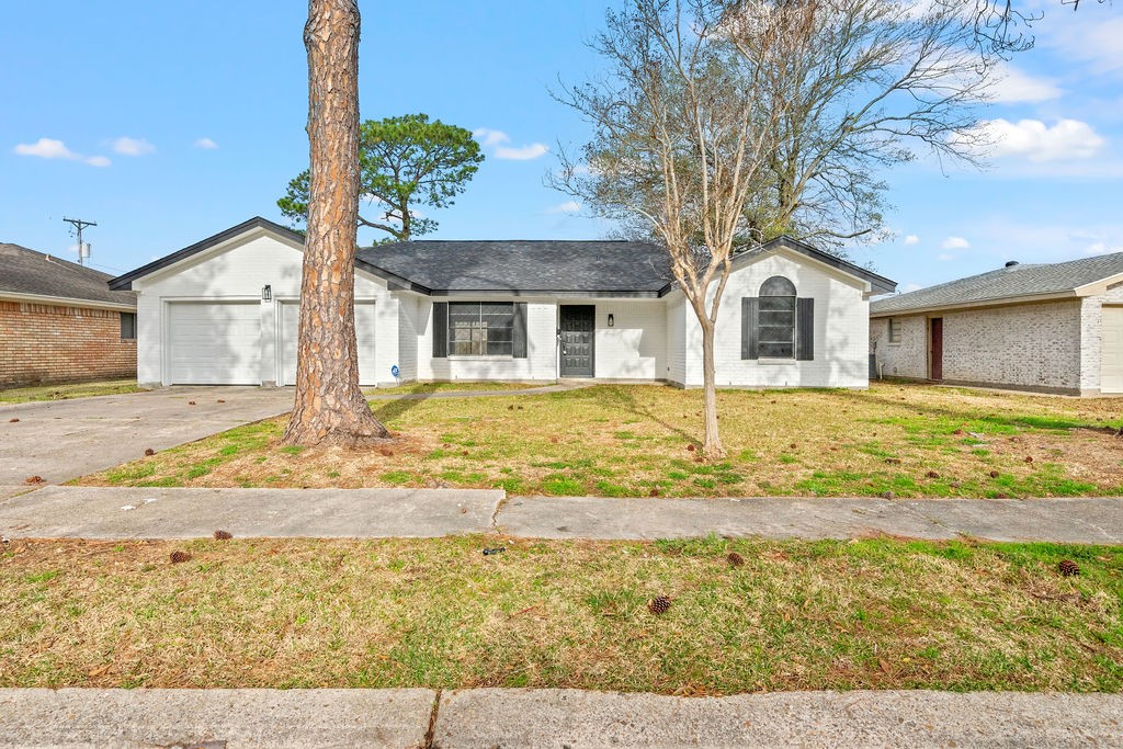 3156 Greenwillow Drive Port Neches TX 77651