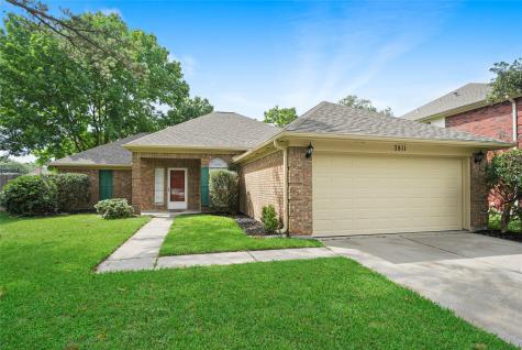 3811 Pin Oak Drive N Pearland TX 77581