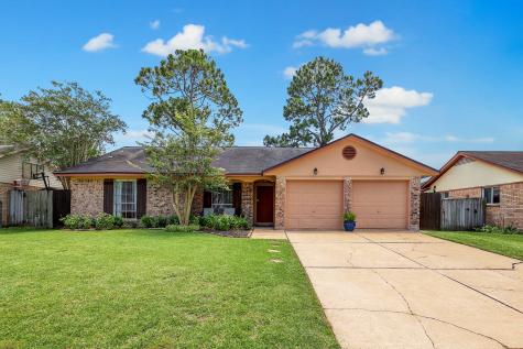 2109 Yorktown Court N League City TX 77573