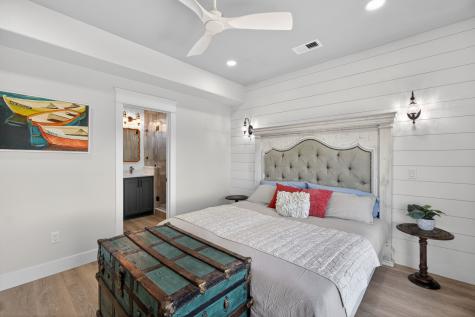 990 Peachtree Gilchrist TX 77617