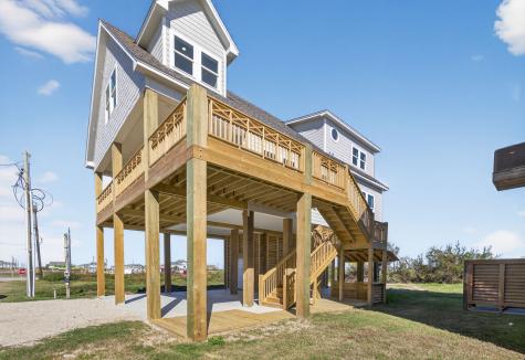 990 Peachtree Gilchrist TX 77617