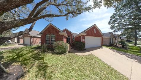 8946 Green Castle Way Houston TX 77095