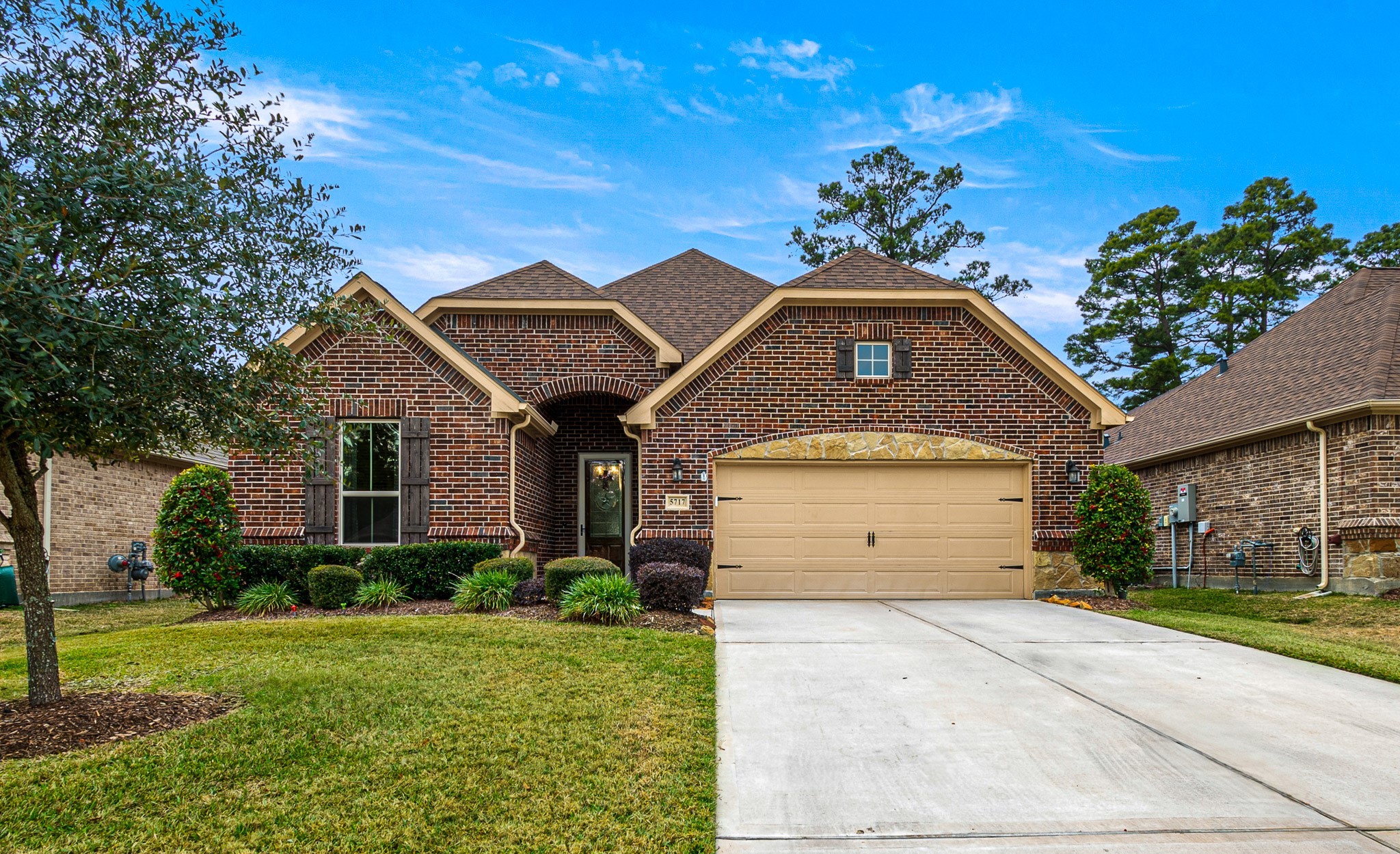 5717 Lakeside Villas Court Conroe TX 77304