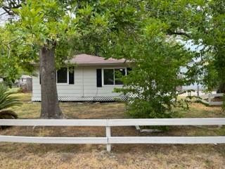 210 Avenue D Highlands TX 77562
