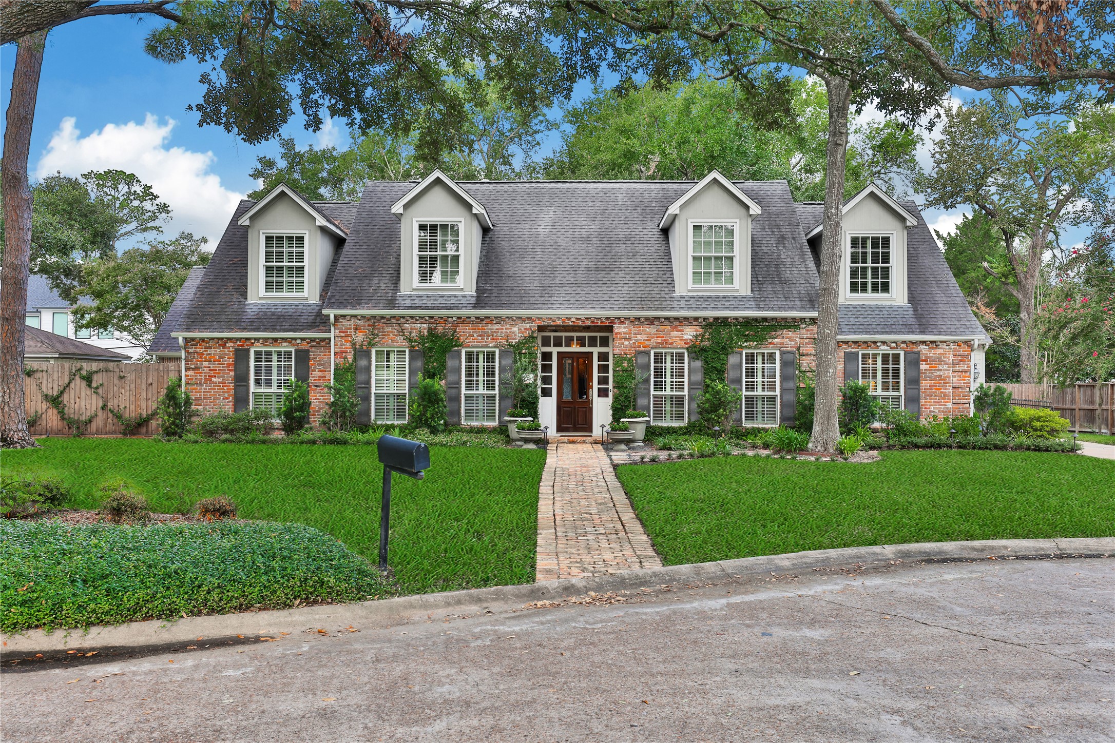 833 Heather Court Houston TX 77024