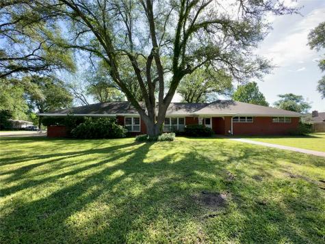 306 N Thomason Street Willis TX 77378