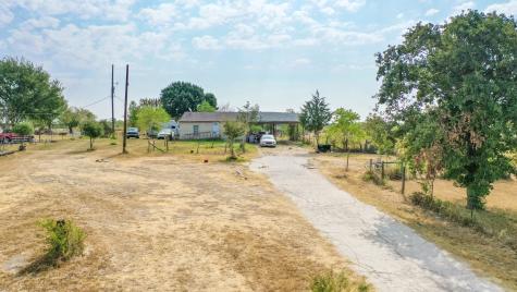 1727 Mustang Loop Madisonville TX 77864