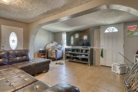 1727 Mustang Loop Madisonville TX 77864