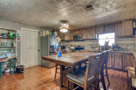 1727 Mustang Loop Madisonville TX 77864