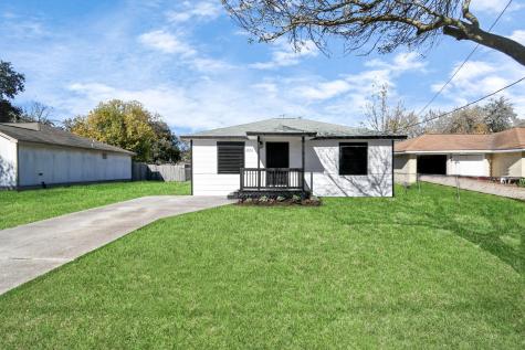 2812 2nd Avenue N Texas City TX 77590