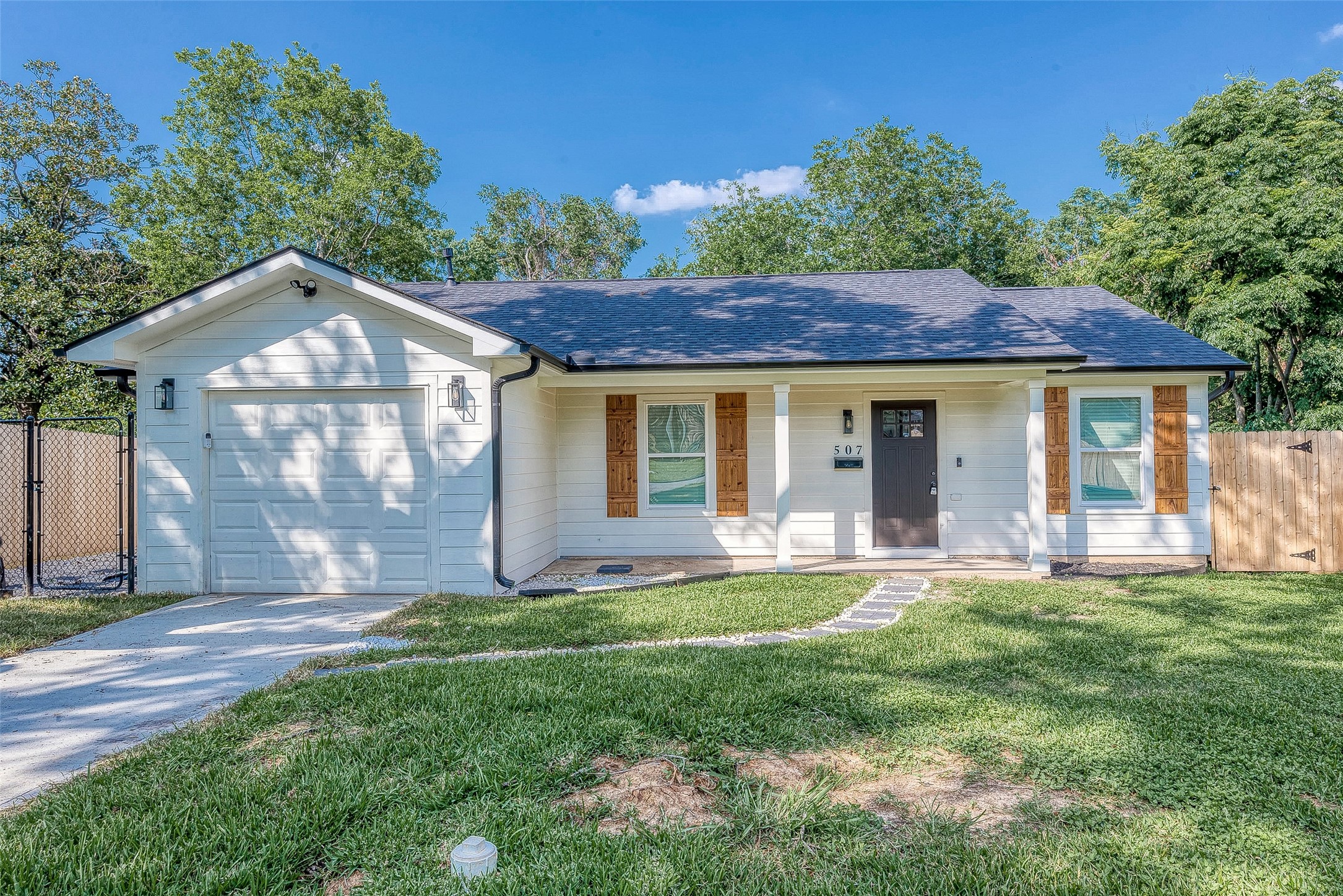 507 Coral Street Houston TX 77023