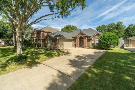 2010 Barrington Pointe Drive League City TX 77573