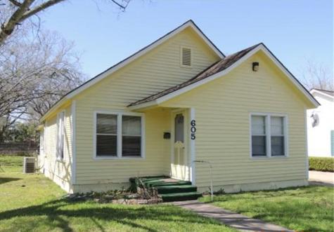 605 Fahrenthold Street El Campo TX 77437