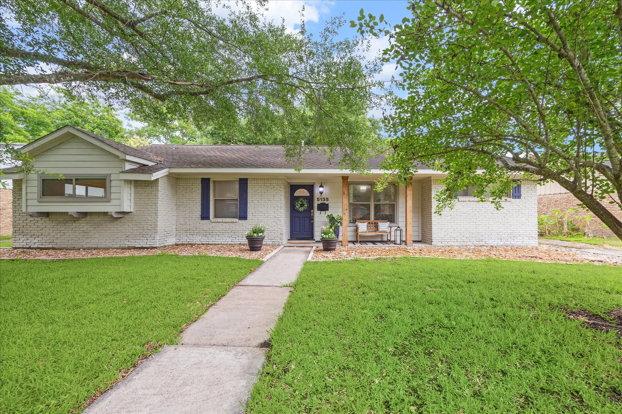 5135 Kingfisher Drive Houston TX 77035