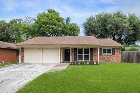 5202 Saxon Drive Houston TX 77092