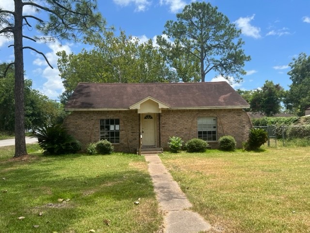 201 Farrer Street Angleton TX 77515
