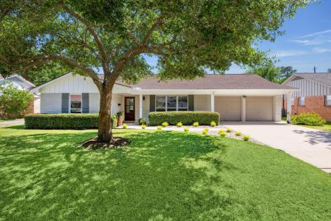 10423 Shadow Wood Drive Houston TX 77043