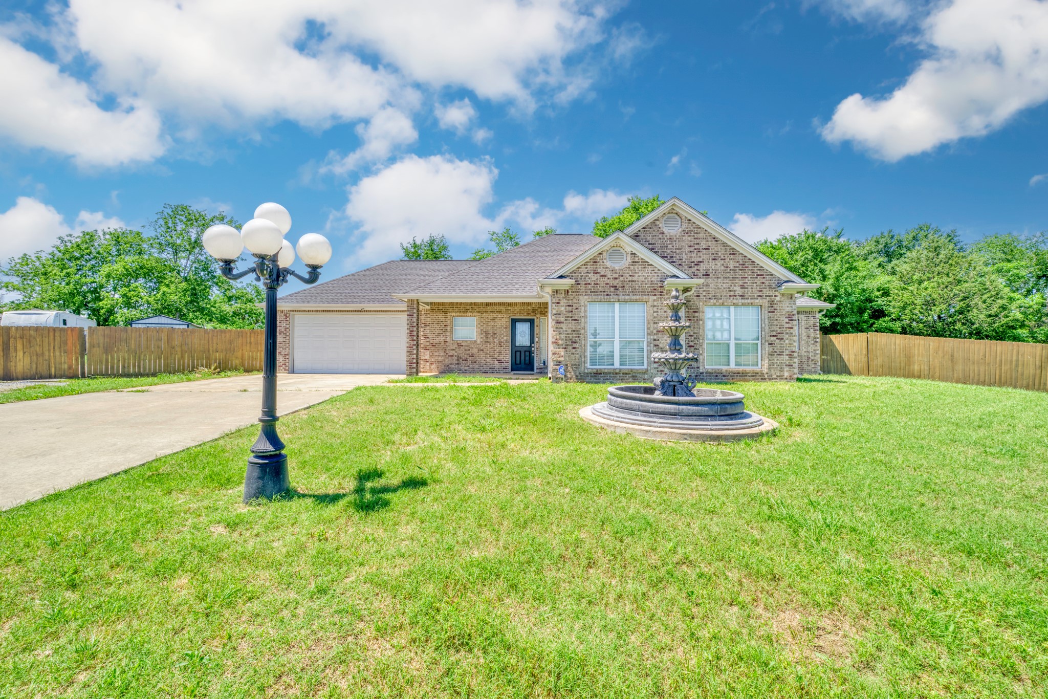 612 Olde Oaks Circle Madisonville TX 77864