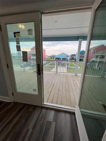 23007 Fresca Street Galveston TX 77554