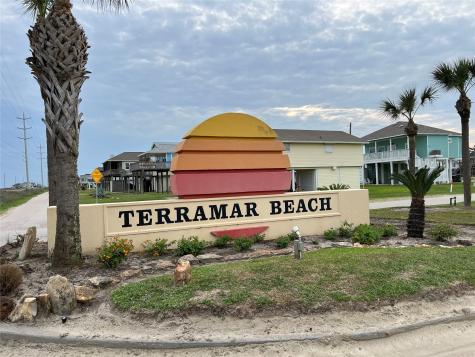 23007 Fresca Street Galveston TX 77554