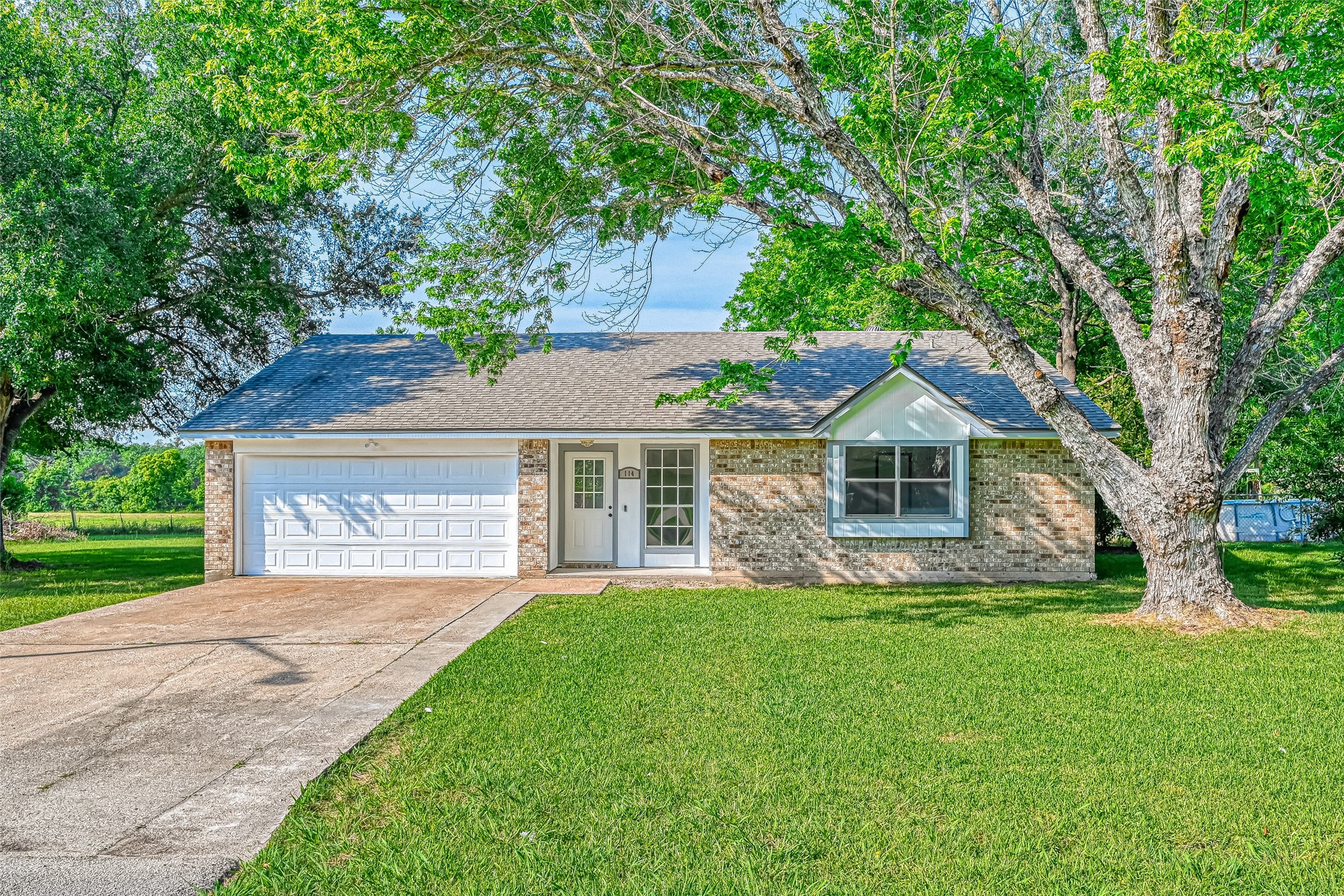 114 Tracy Street Huntsville TX 77320