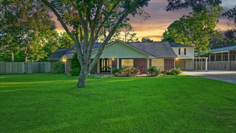 3755 County Road 949b Alvin TX 77511