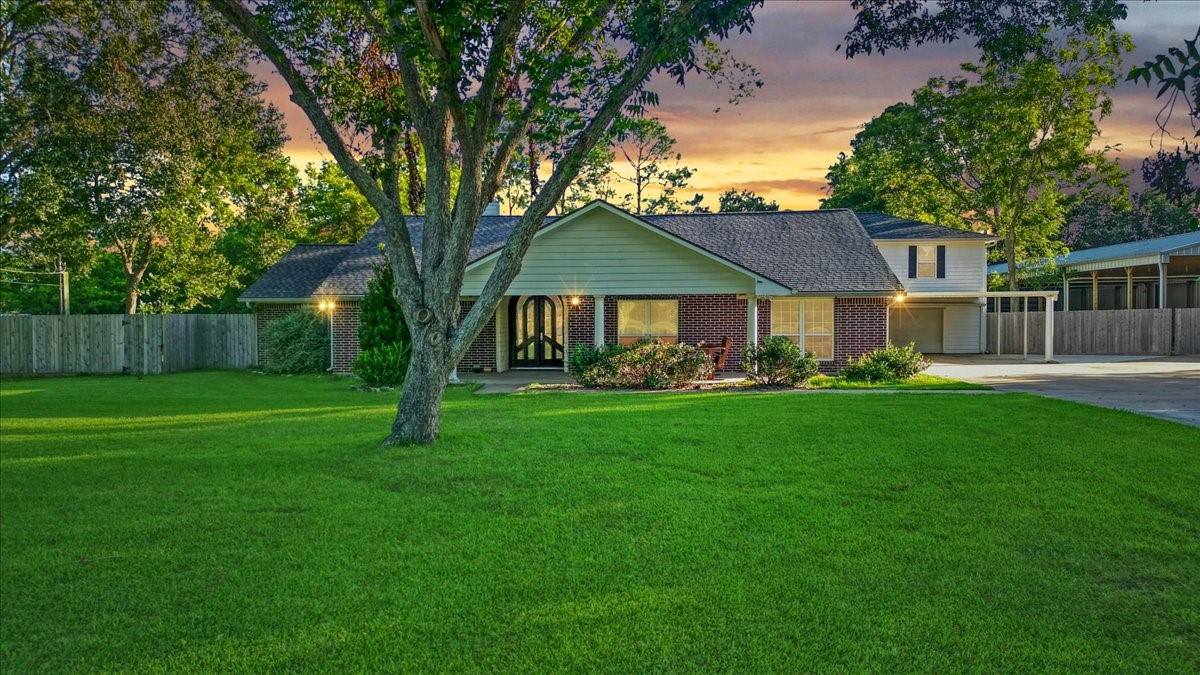 3755 County Road 949b Alvin TX 77511