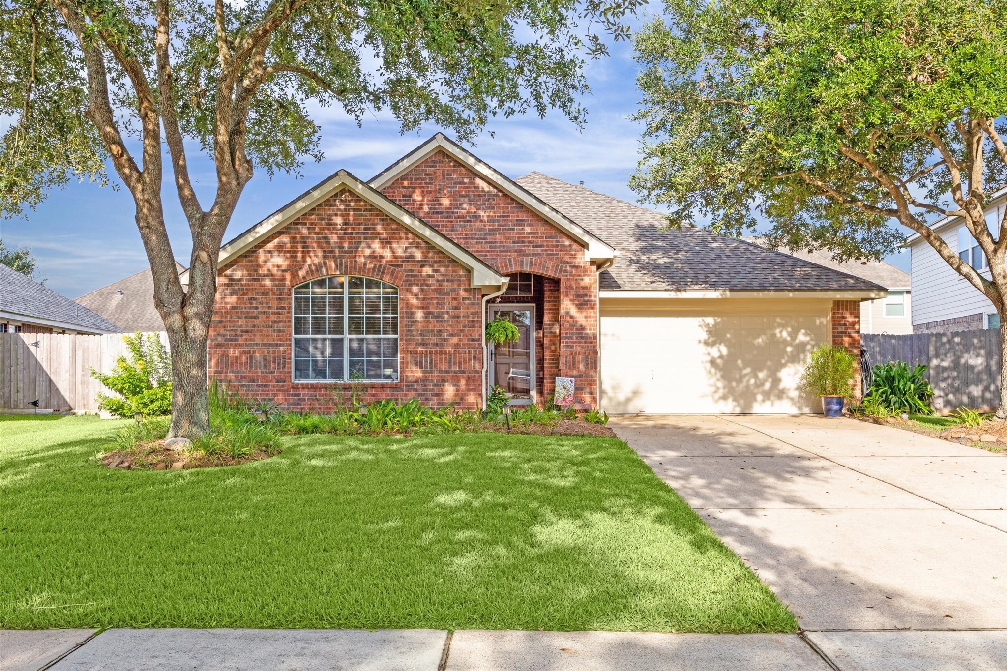 625 Castle Cove Lane League City TX 77573