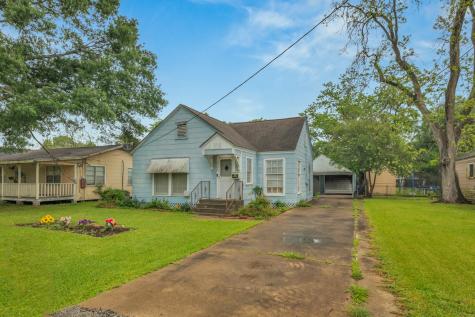 706 N Tinsley Street Angleton TX 77515