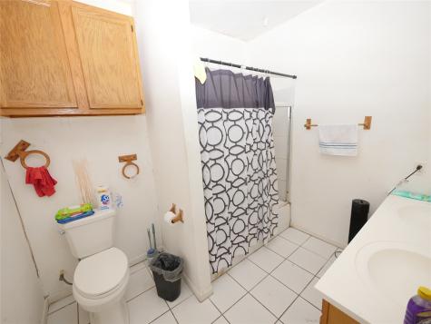 1609 Hussion Street Houston TX 77003