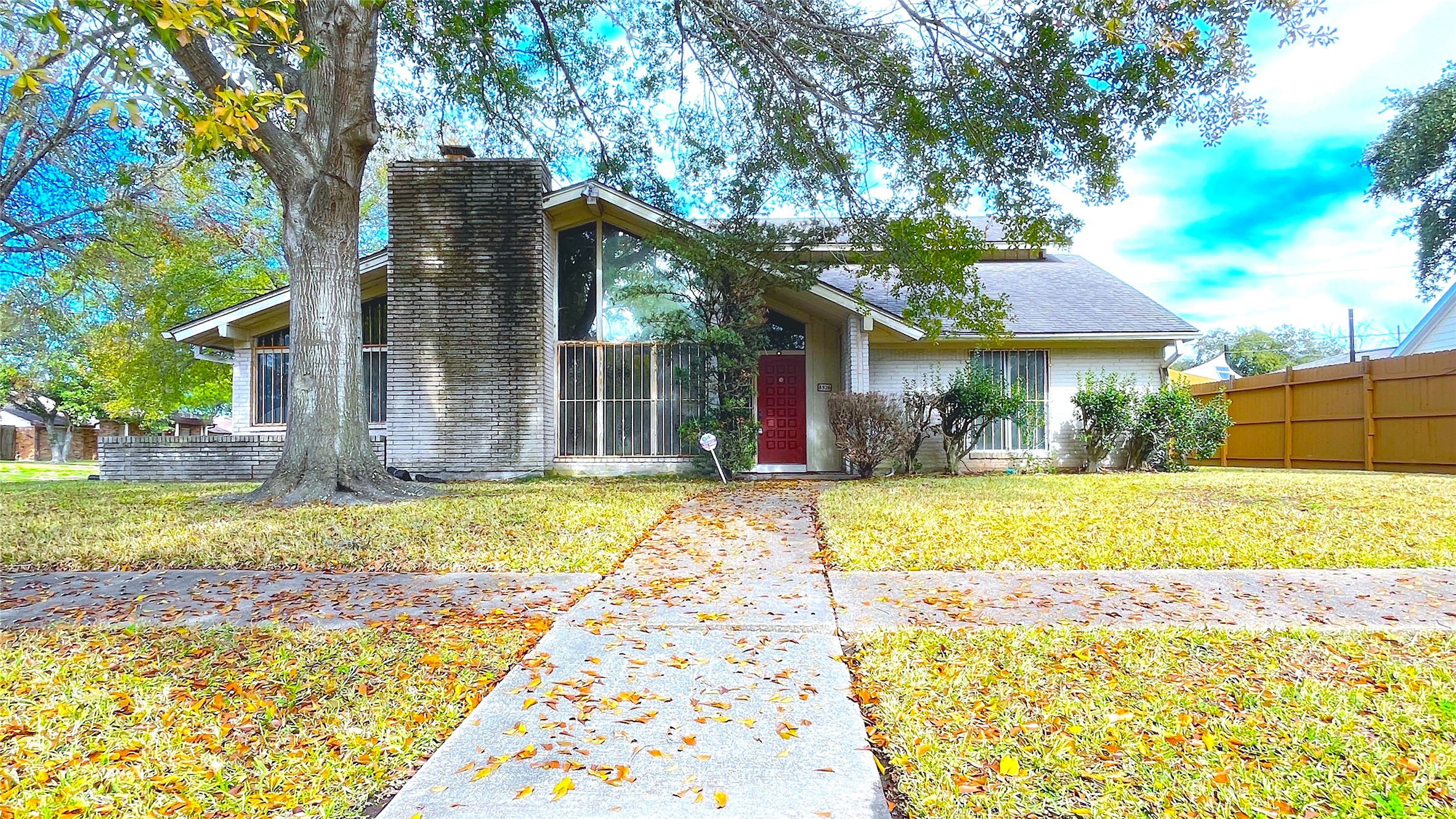8526 De Moss Drive Houston TX 77036