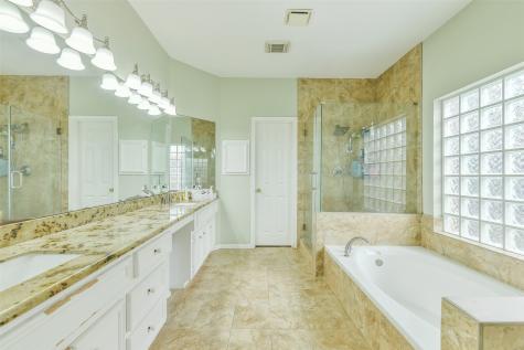 3234 Shadowleaf Drive Houston TX 77082