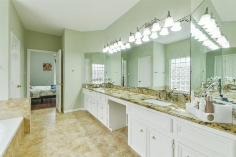 3234 Shadowleaf Drive Houston TX 77082