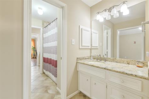3234 Shadowleaf Drive Houston TX 77082