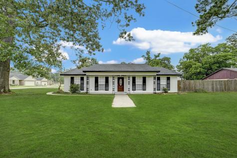 1802 Truman Street Cleveland TX 77327