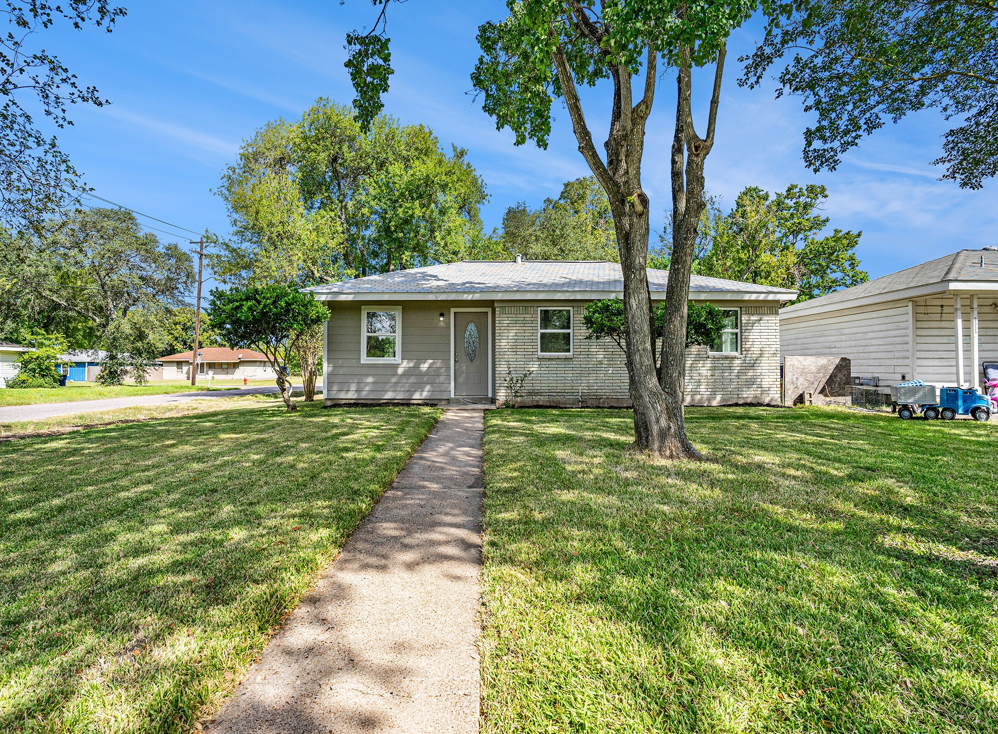 3032 8th Avenue N Texas City TX 77590