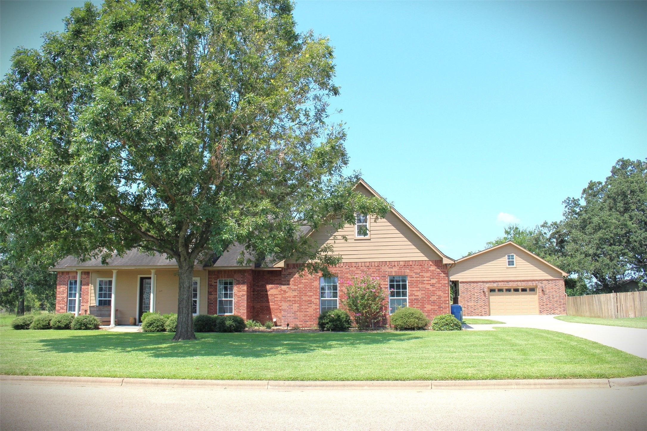 115 Lawrence Marshall Drive Hempstead TX 77445