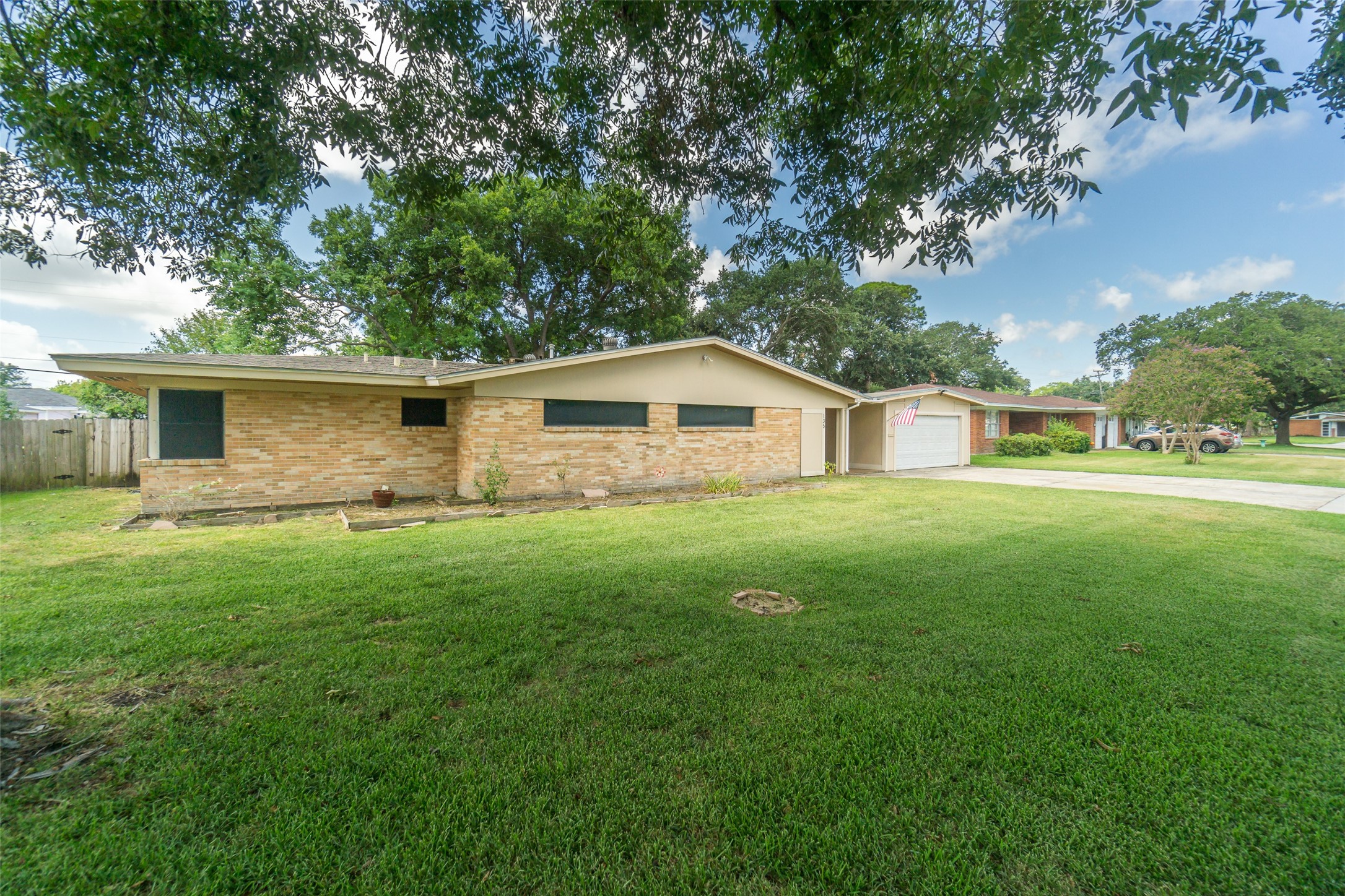 135 Seaside Lane Texas City TX 77590