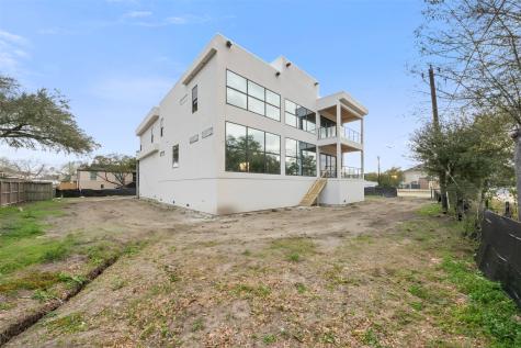 5030 Braesheather Drive Houston TX 77096