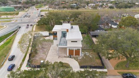 5030 Braesheather Drive Houston TX 77096