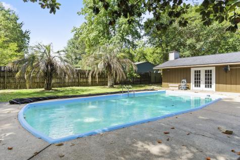 1512 Holly Street Liberty TX 77575