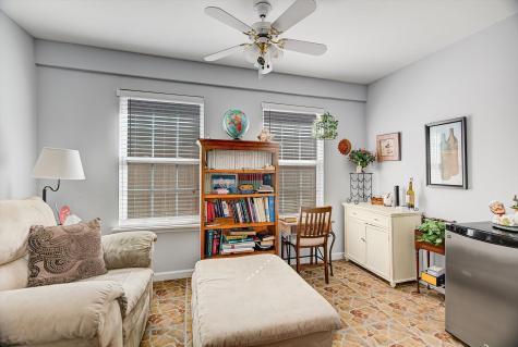 611 E Larkspur Circle Pearland TX 77584