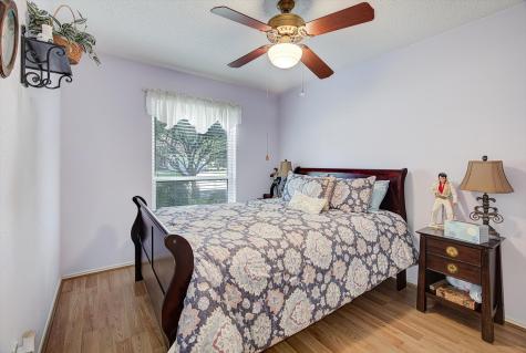 611 E Larkspur Circle Pearland TX 77584