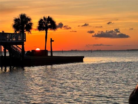 3710 Brewster Key Drive Galveston TX 77554