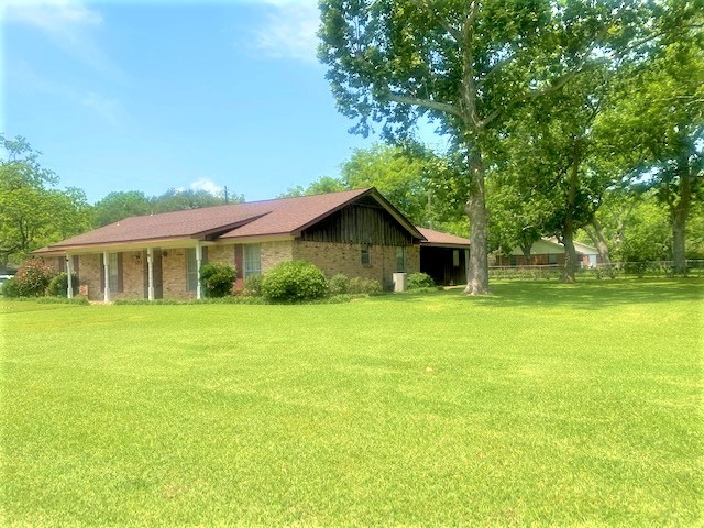 101 Meadowbrook Street Lake Jackson TX 77566