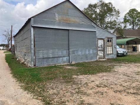 312 S Mechanic Street El Campo TX 77437