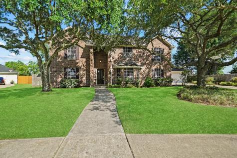 401 Regency Court Friendswood TX 77546