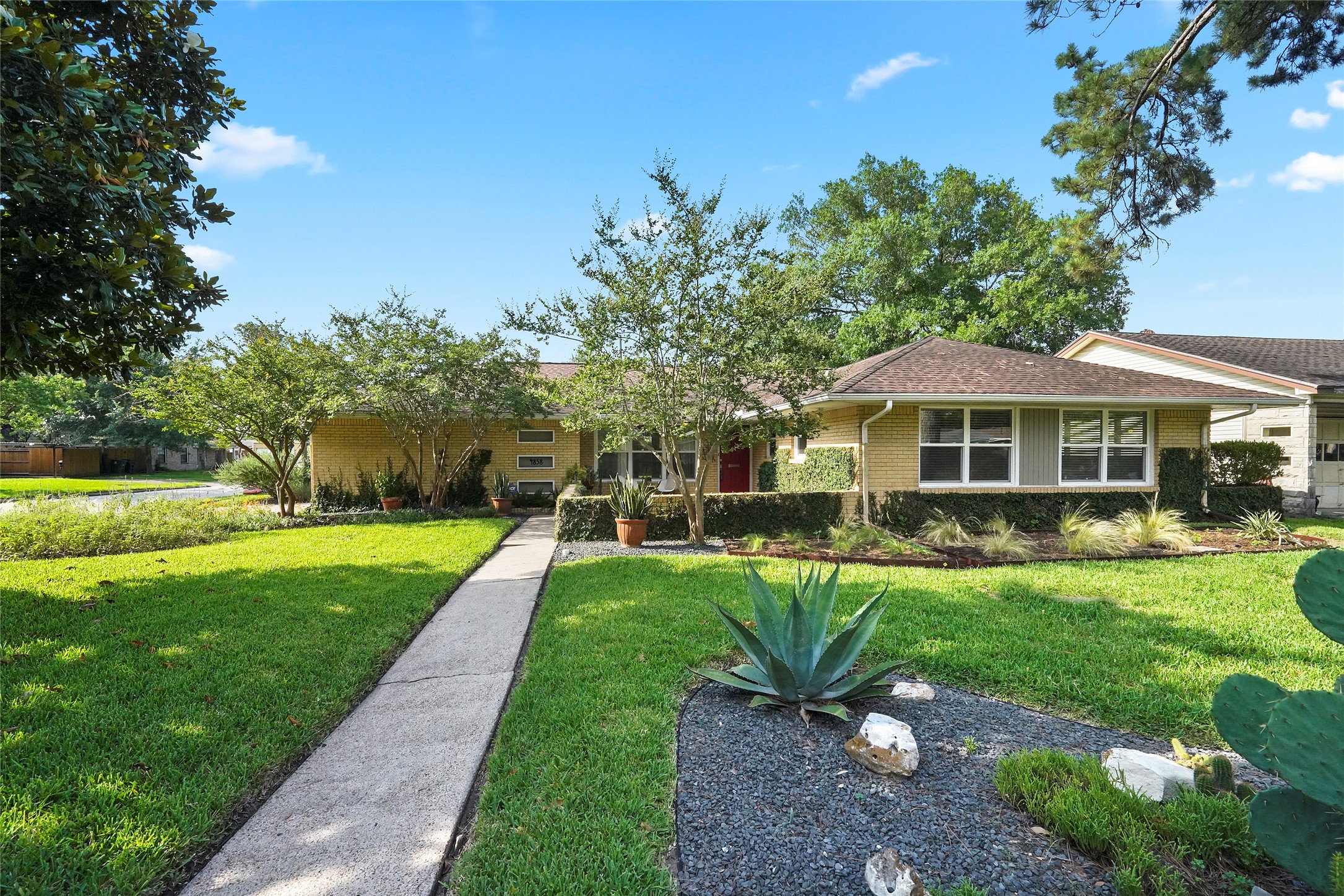 4858 Woodpecker Street Houston TX 77035